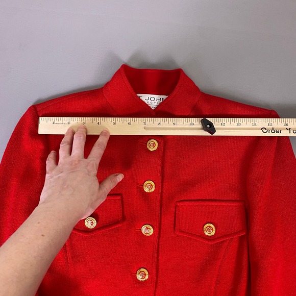 St John Collection Santana Knit Skirt Suit Set Women's Size 6 Red Gold Buttons * - Picture 15 of 16